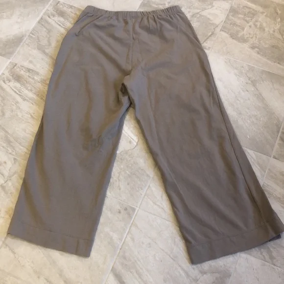 Soft Surroundings Newport Beach Wide Leg Button Crop pants - Picture 4 of 8